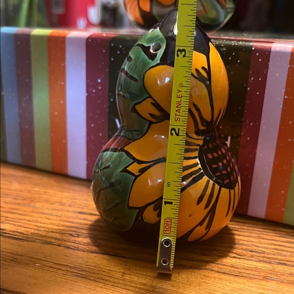 Hand-Painted Floral Salt and Pepper Shakers - Picture 13 of 14